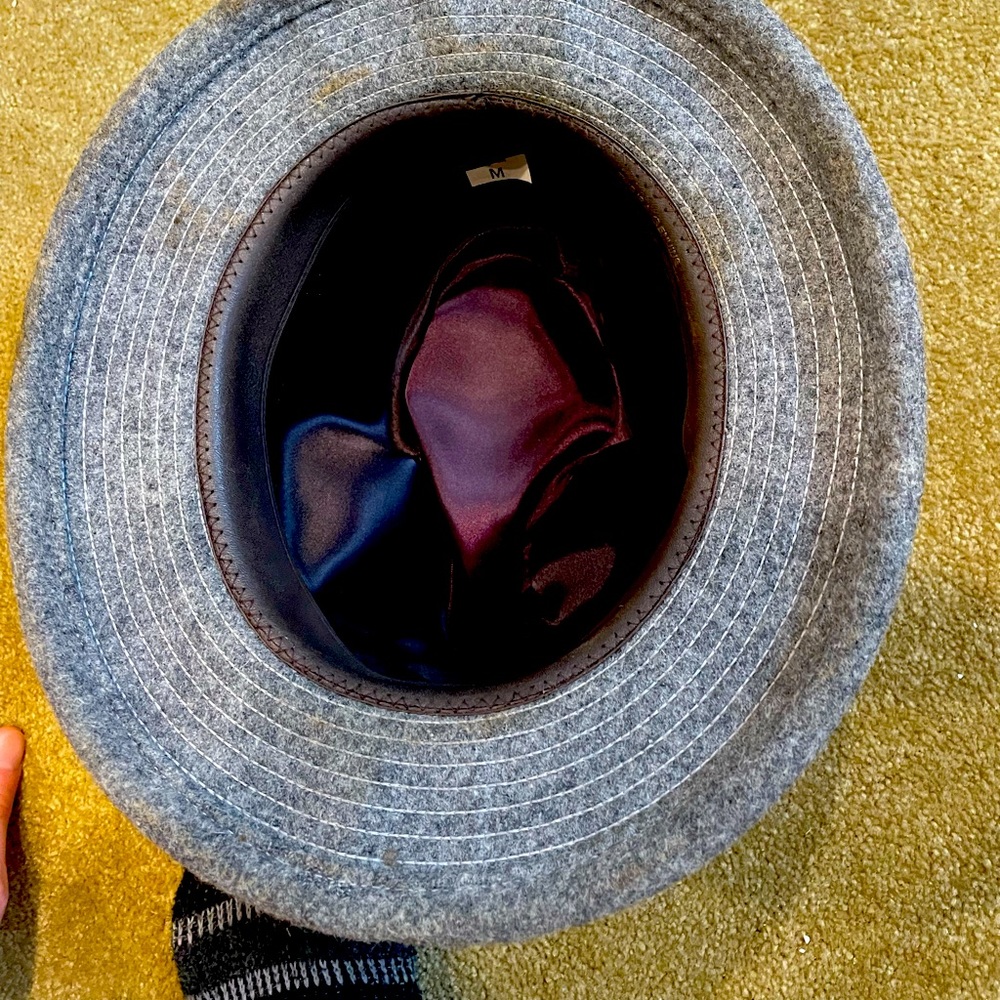 1940s-50s top hat in good condition